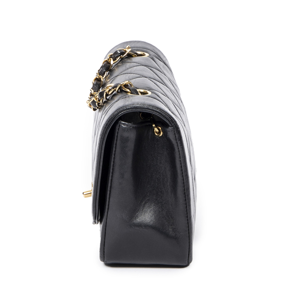 Chanel Diana Flap - Picture 3 of 8